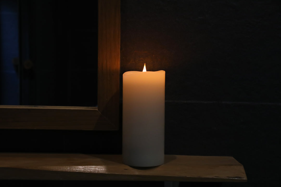 Natural Paraffin Wax LED Pillar Candles with Flickering